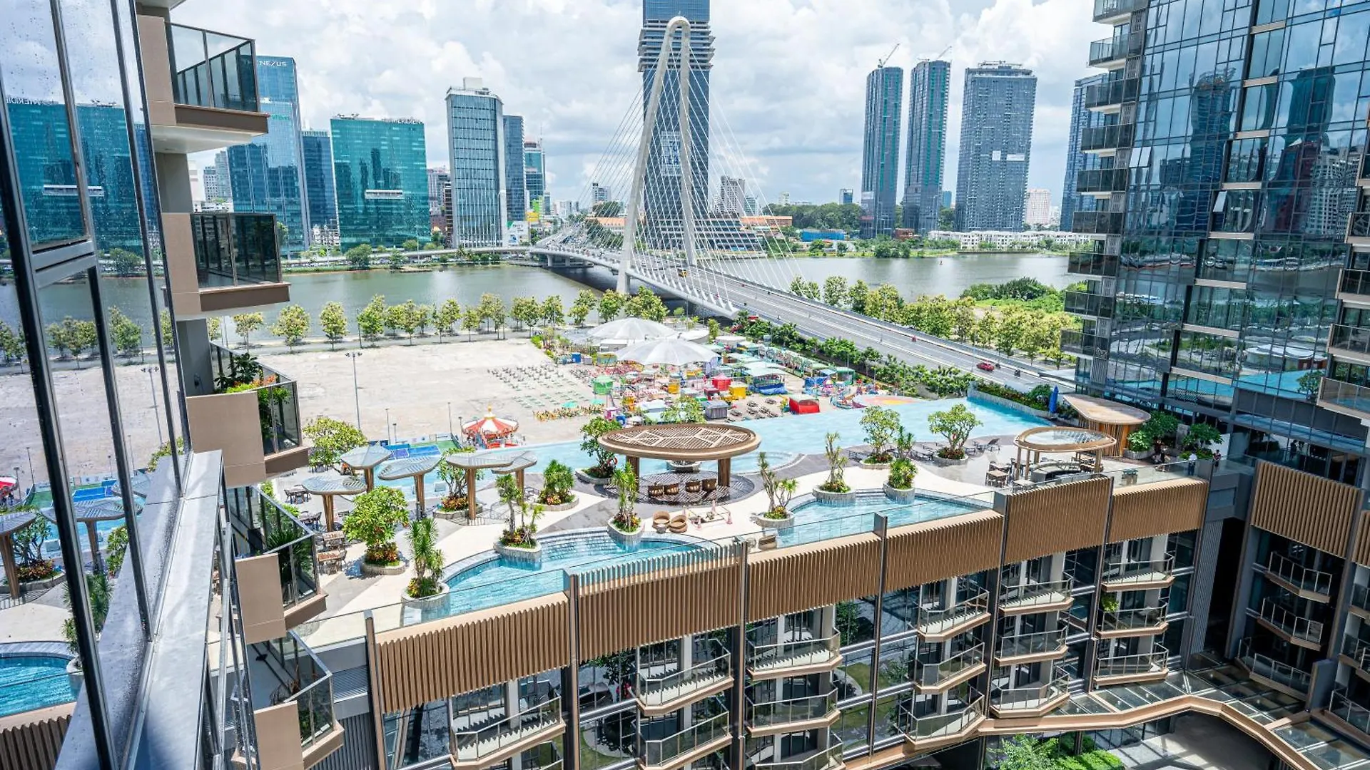 The Metropole Opera Residence By Kaystay Ho Chi Minh