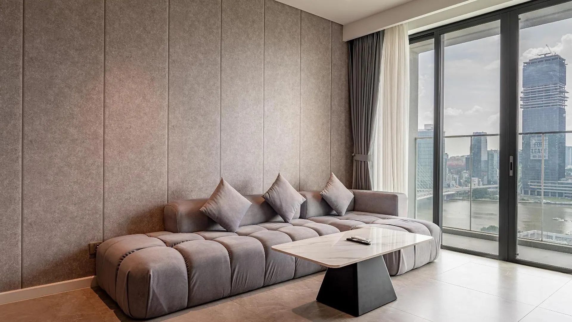 Apartament The Metropole Opera Residence By Kaystay Ho Chi Minh