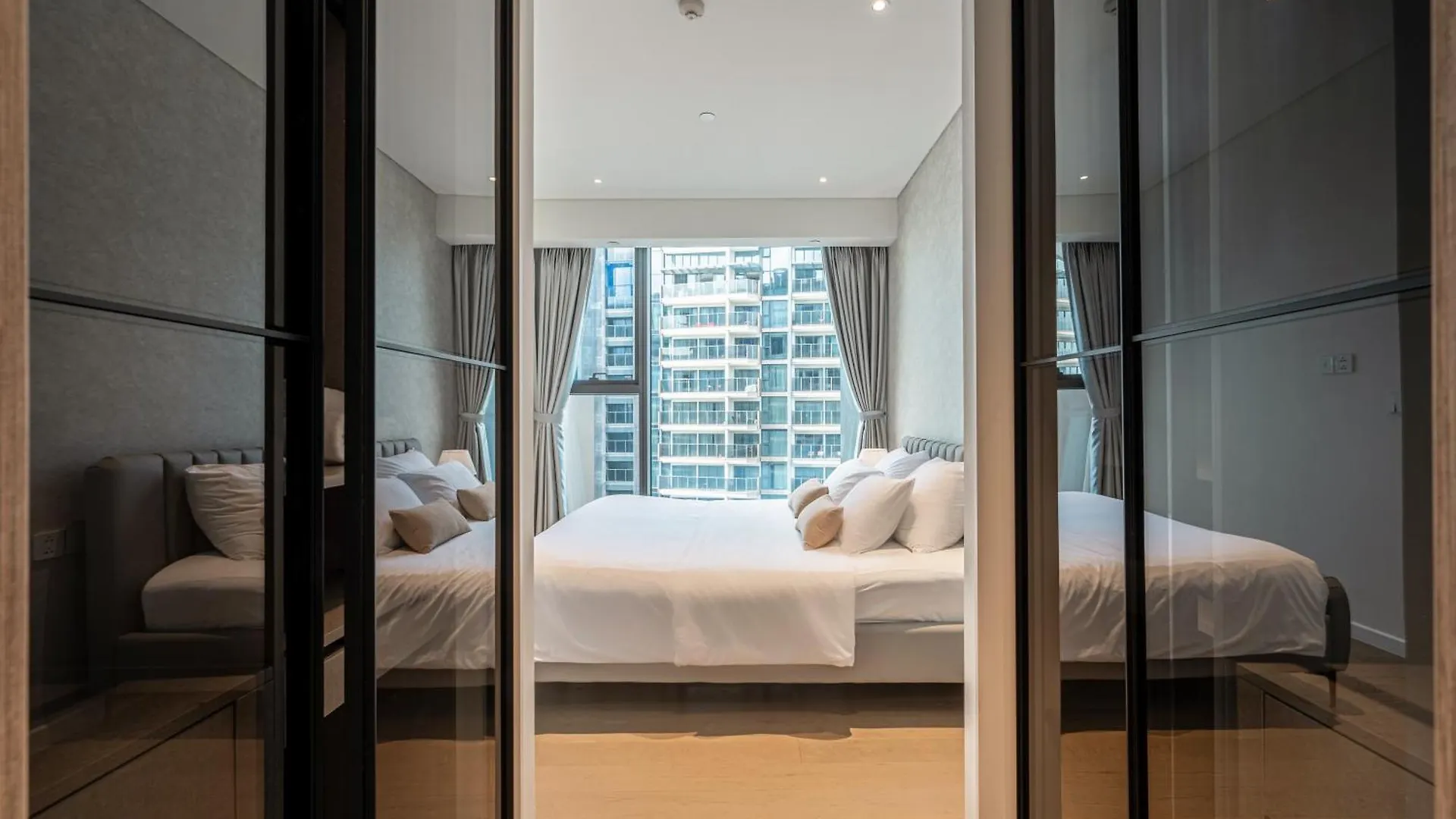 The Metropole Opera Residence By Kaystay Ho Chi Minh 0*,  Wietnam
