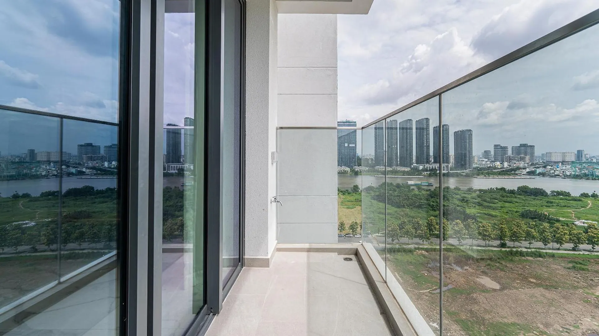 The Metropole Opera Residence By Kaystay Ho Chi Minh City Vietnam